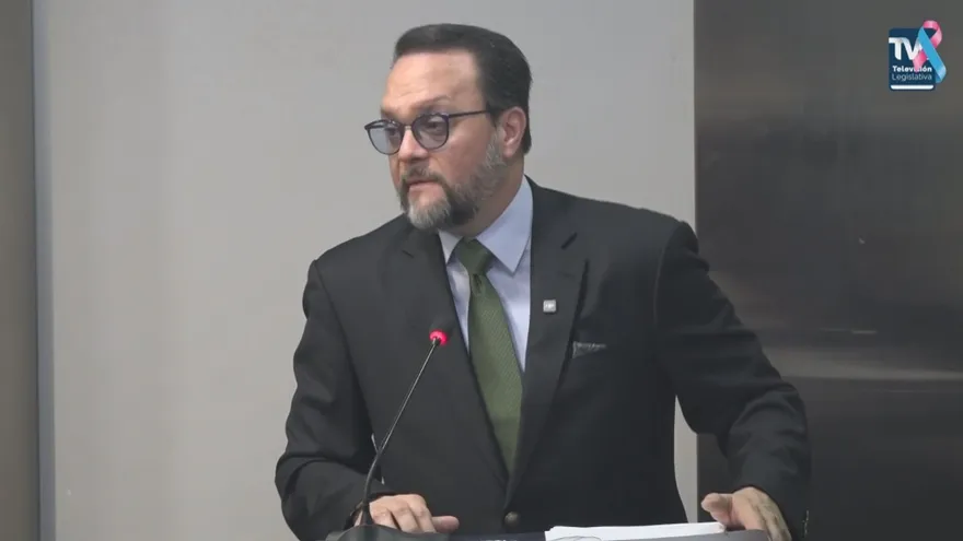 MInistro de Comercio e Industrias, Julio Moltó.