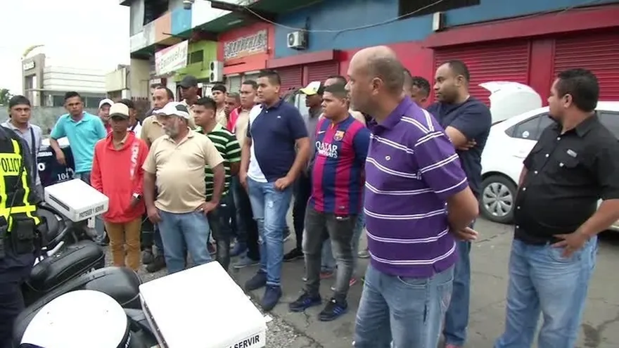 Conductores de busitos piratas en pie de guerra