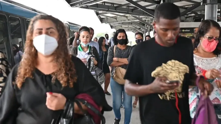 Éxodo inédito en Brasil