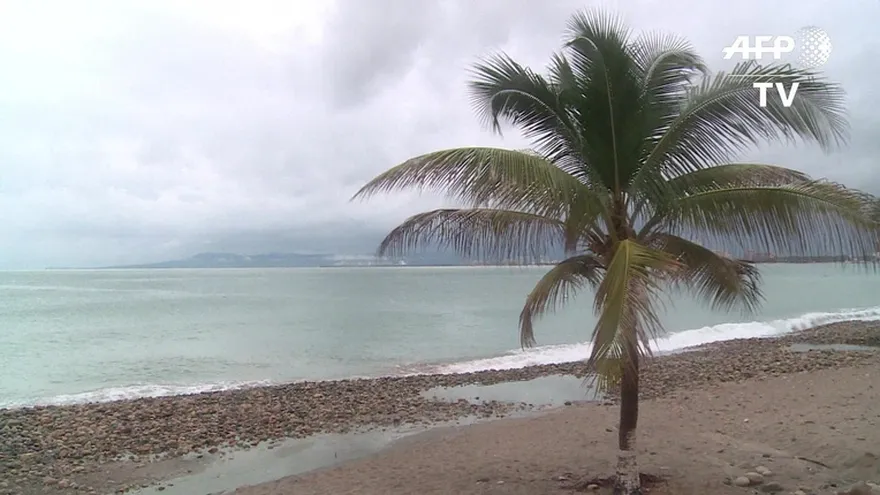 Patricia se degrada a tormenta tropical