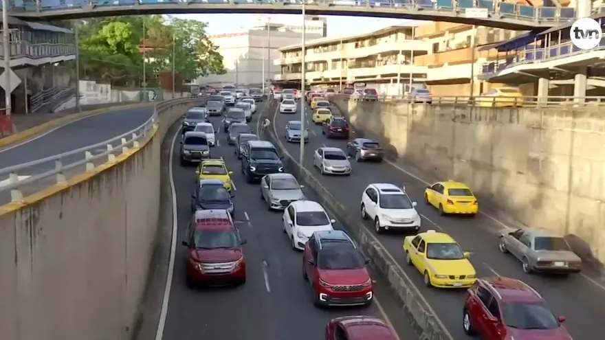 Recomendaciones para un viaje en carretera seguro