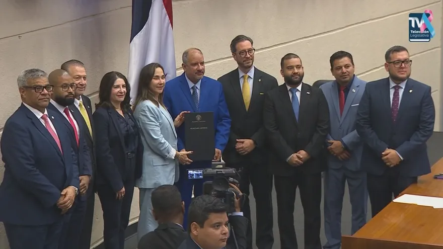 Pleno de la Asamblea Nacional aprueba el presupuesto 2026 en tercer debate.