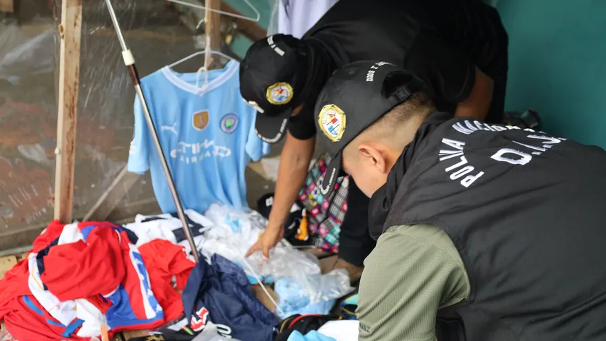 Cuatro locales intervenidos: incautan mercancía falsificada en el corazón comercial de la ciudad