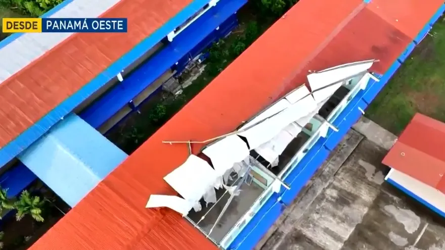 Salones de escuela de Arraiján quedan sin techo