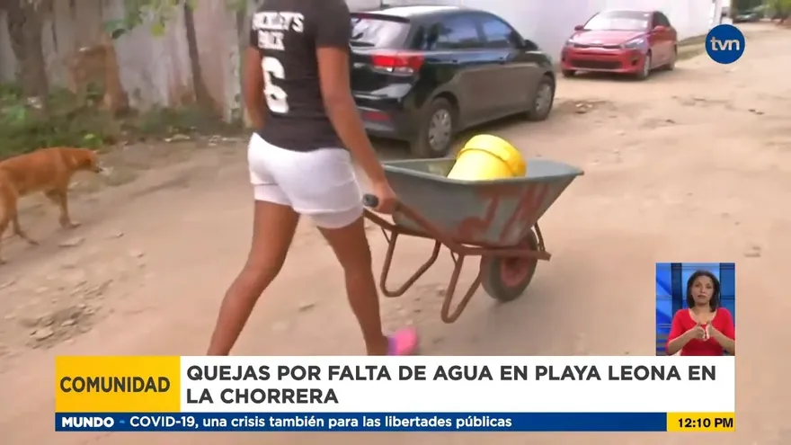 Moradores de Playa Leona se quejan por falta de agua potable