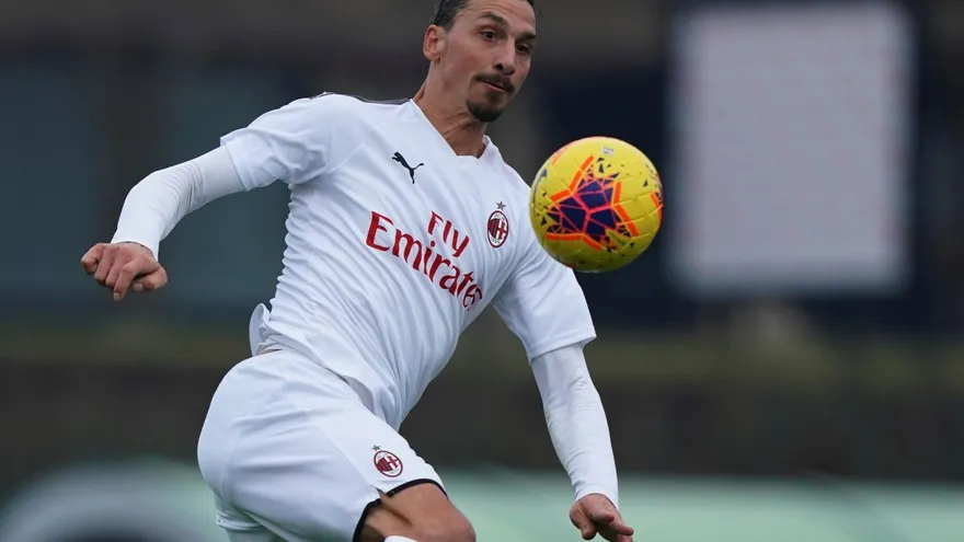 Zlatan Ibrahimović marca su primer gol en su regreso al Milan