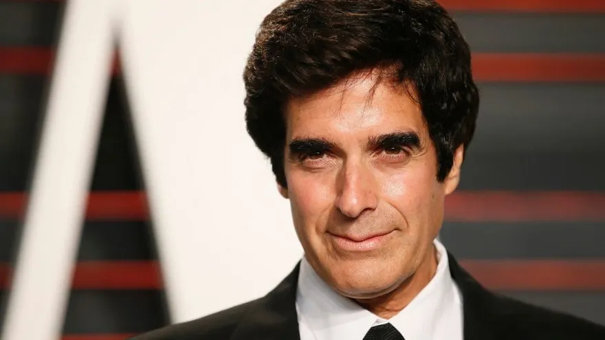 David Copperfield acusado de abusar de joven en 1988; el ilusionista lo niega