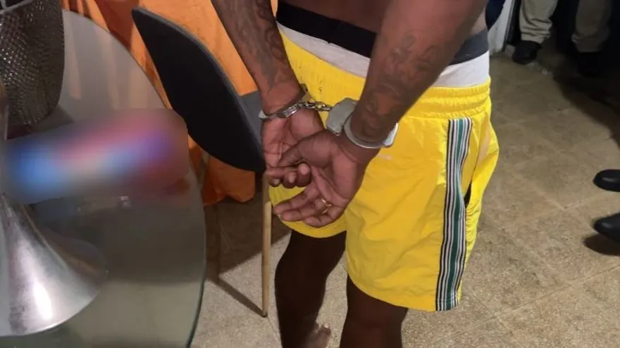Uno de los detenidos