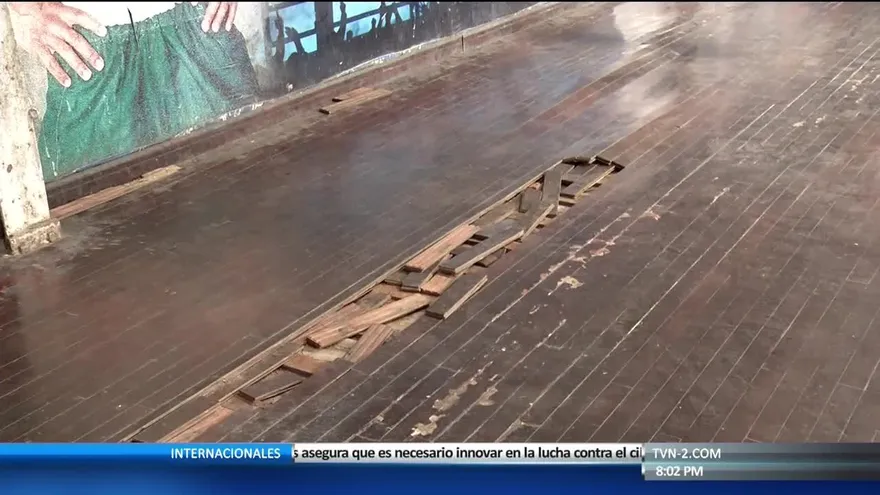 Gimnasio Roquero Alcázar en medio del abandono