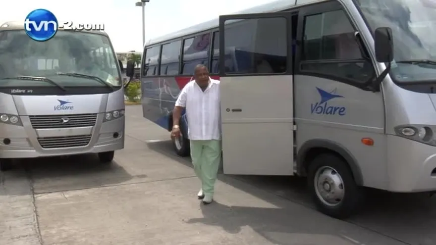 Presentan nuevos modelos de buses para rutas internas