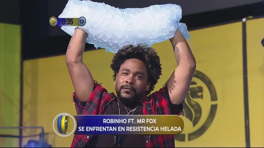 ¡Robinho y Mr. Fox se enfrentaron en resistencia helada después de su presentación!