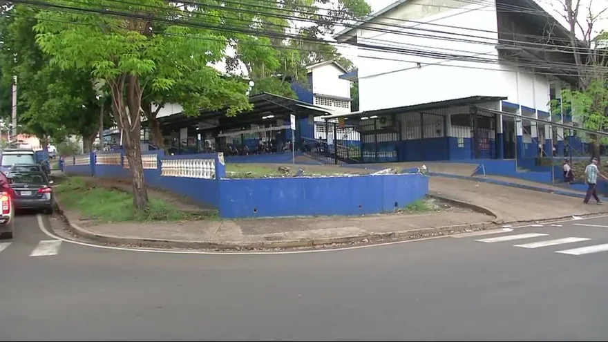 Muro en escuela Japón pone en riesgo la vida de estudiantes