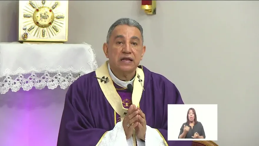 Arzobispo de Panamá preside misa de consagración al país