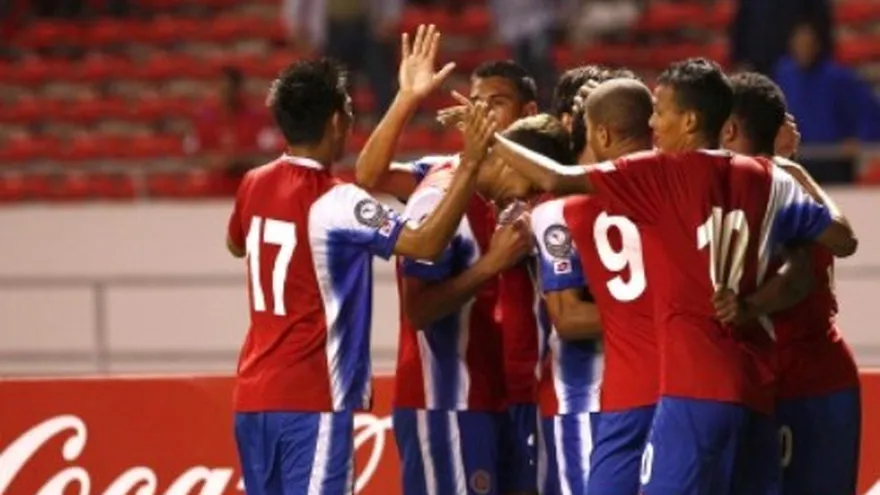 Costa Rica gana y es líder del Hexagonal