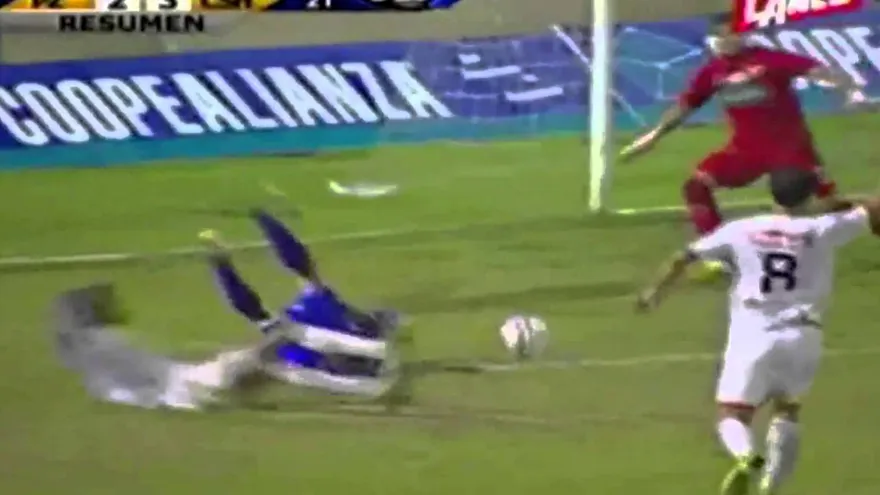 Goles 9 y 10 de Brunett Hay con Pérez Zeledón