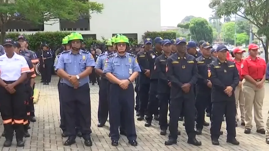 Realizan ceremonia de traspaso de mando de la fuerza pública al TE