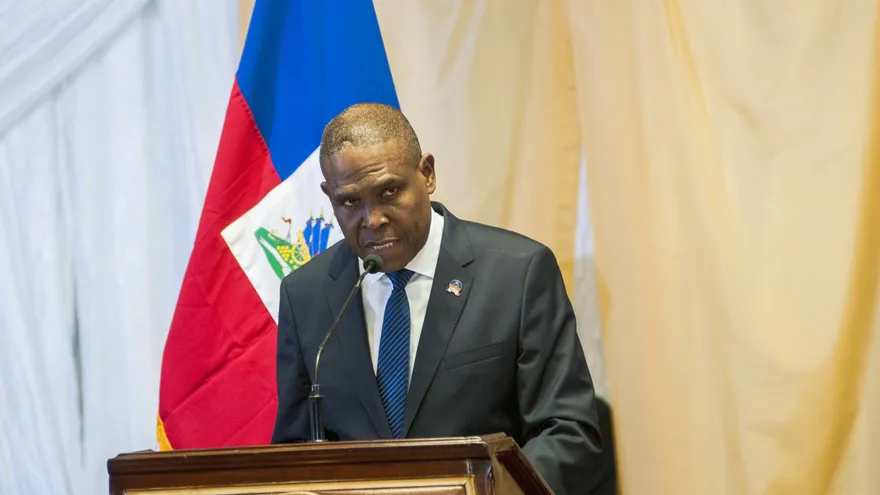 En la imagen, el primer ministro de Haití, Jean Henry Ceant