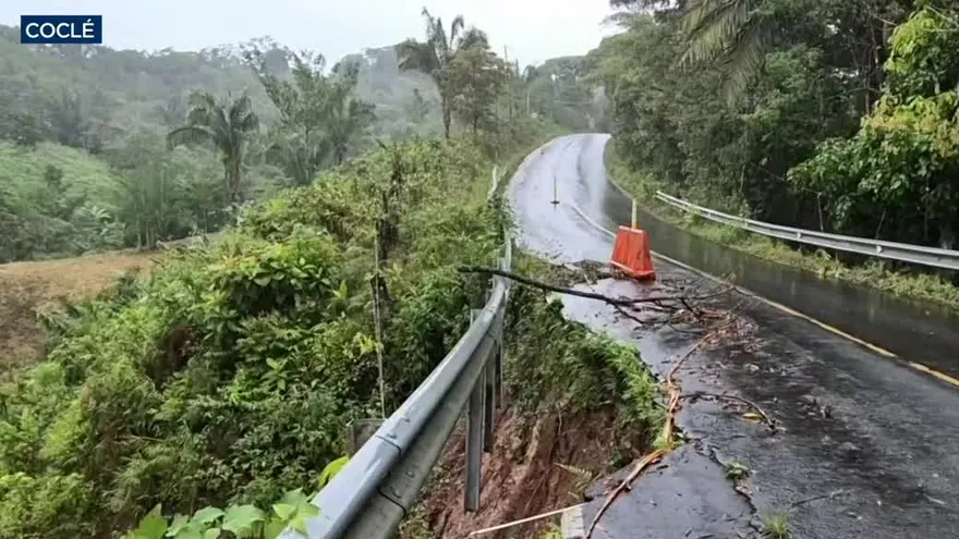 Tramos colapsados en vía de Boca la Mina amenaza producción agrícola y pone en alerta a residentes