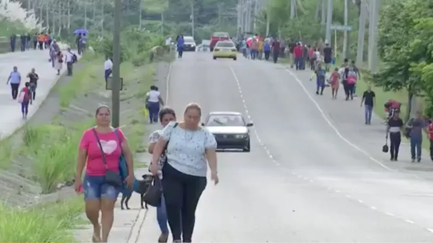 Usuarios y transportistas afectados por los cierres de calle