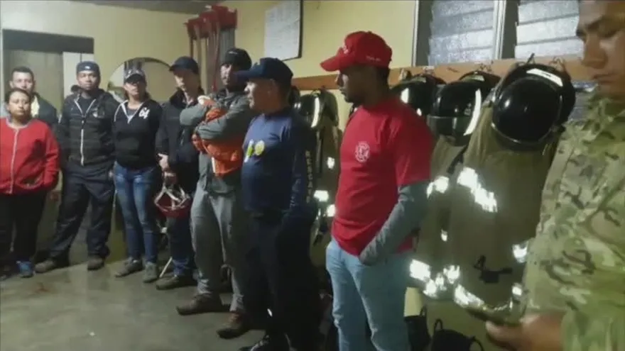 Rescatan a personas atrapadas en Volcán Barú