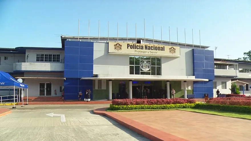 Más de 100 policías destituidos en los últimos meses