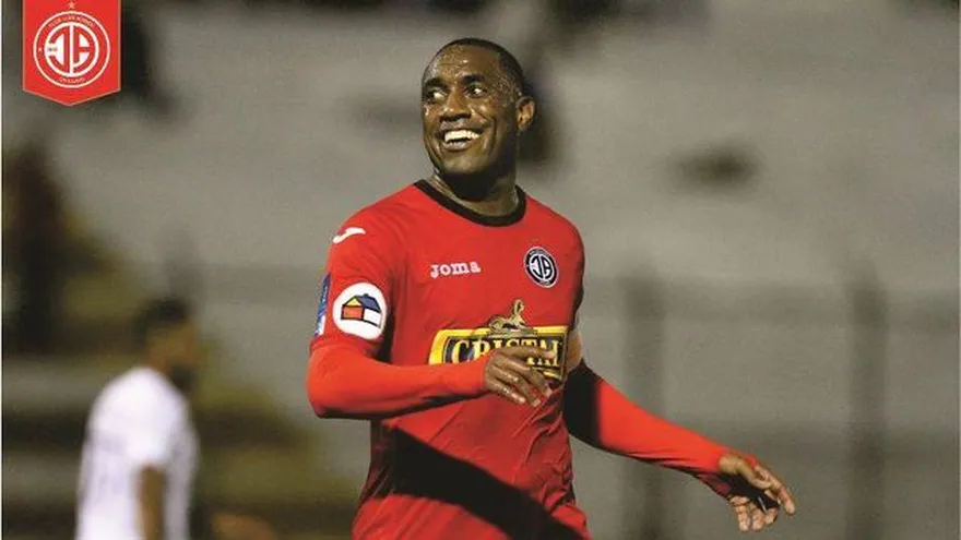 "Matador" Tejada anotó en el empate del Juan Aurich. Foto/JuanAurich