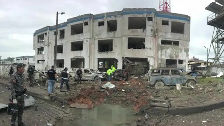 Ecuador: 28 heridos en inusual acto terrorista contra policía