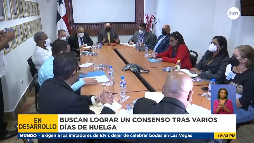 Paro de funcionarios de compras continúa