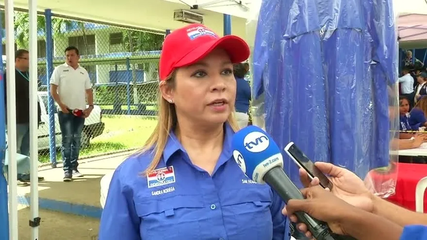 Sandra Noriega reitera que salud de su padre es delicada