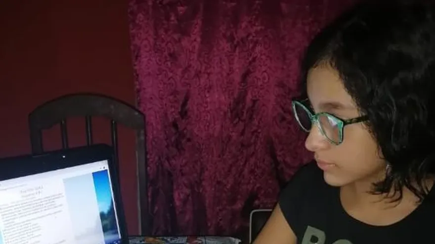 Meduca aplica encuesta para conocer medios digitales con los que cuentas los estudiantes. Foto/Meduca