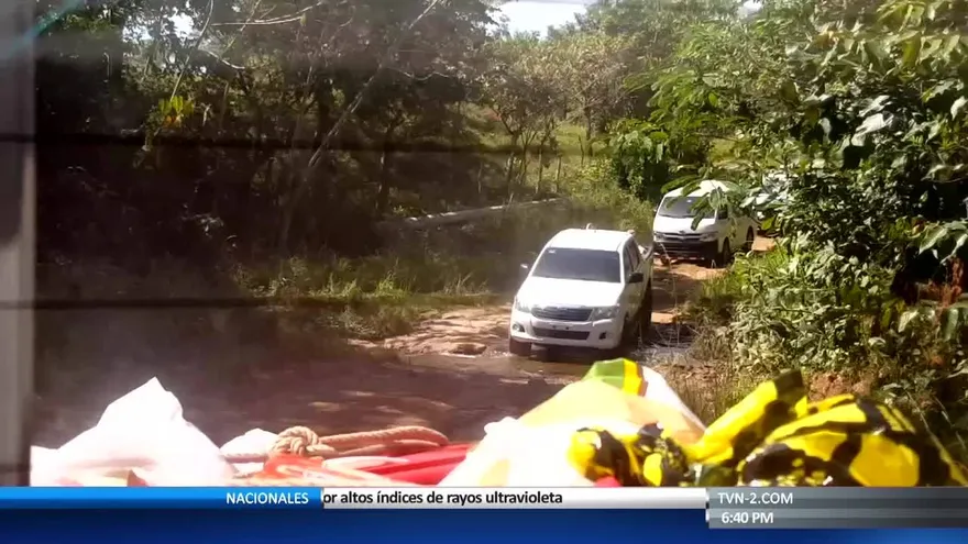 Entregas navideñas en Las Guías Arriba de Calobre, Veraguas