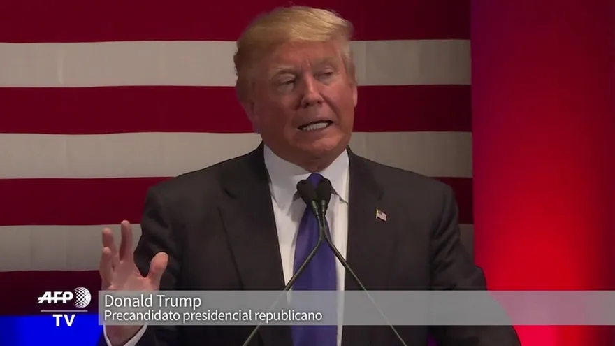 Ausente en debate, Trump no pierde centro de atención