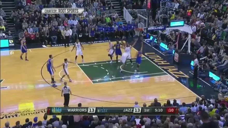 Curry lidera a los Warriors en su racha de 19 victorias