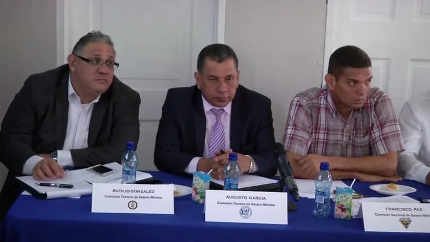 Se contempla aumentar salario mínimo