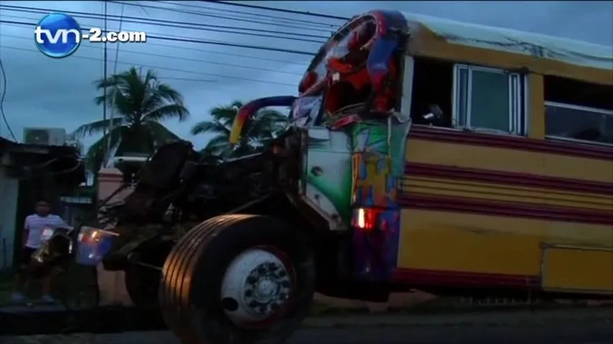 Accidente en Bocas, 30 heridos por vigilar una iguana