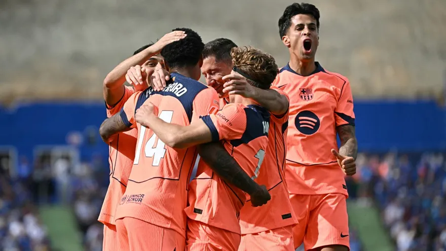 Jugadores del Barcelona celebran