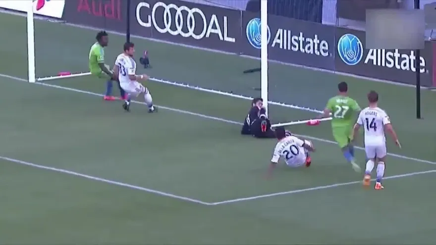 Penedo al Saprissa y Blas se despide del Dallas