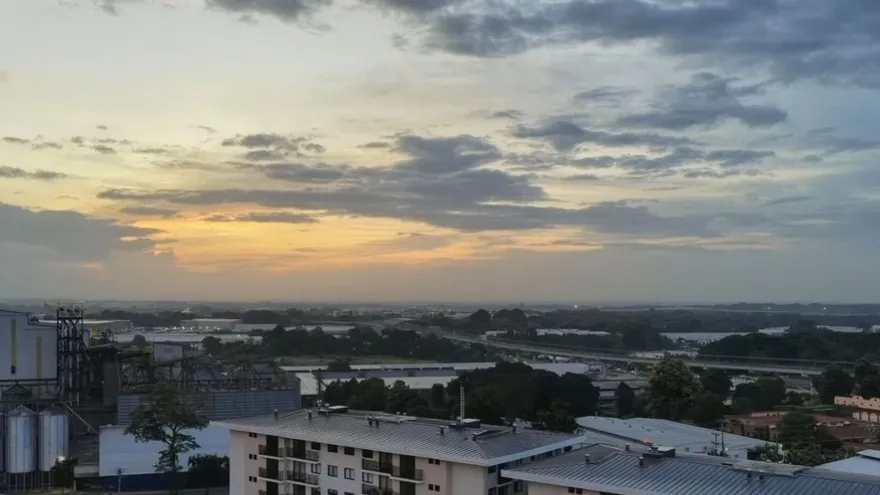 Panamá tendrá lluvias intermitentes y calor intenso este martes