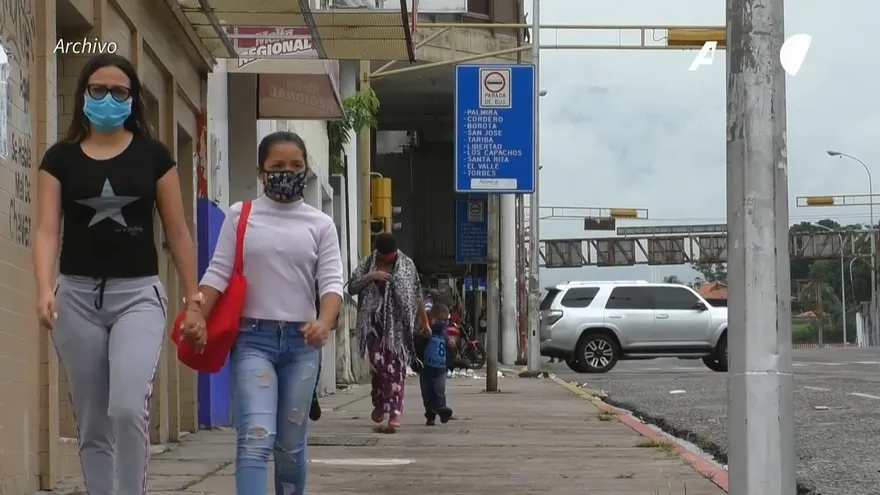 Maduro suspende clases presenciales por el resto del año en Venezuela por covid-19