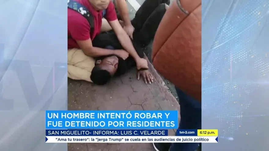 Ciudadanos detienen a un hombre que intentaba robar