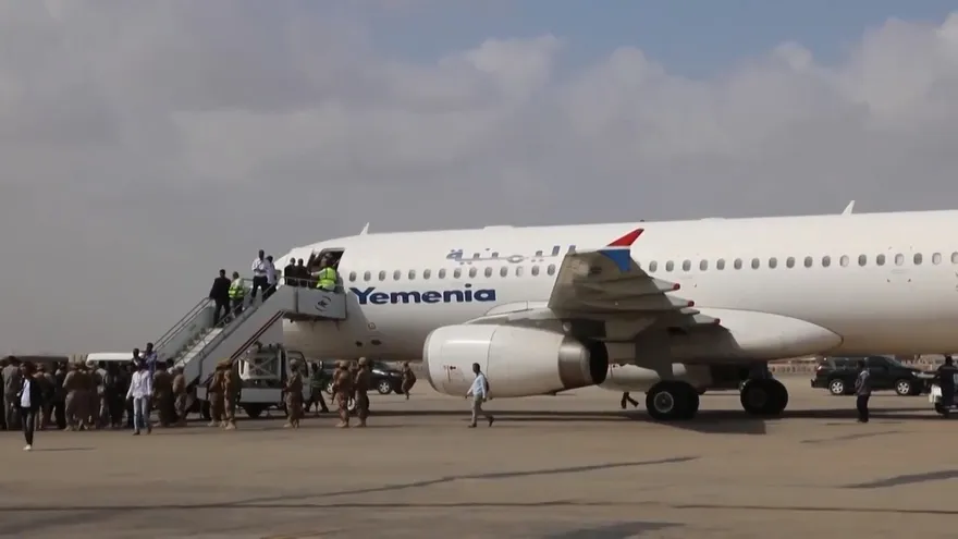 Muertos y heridos en explosiones en aeropuerto de Yemen