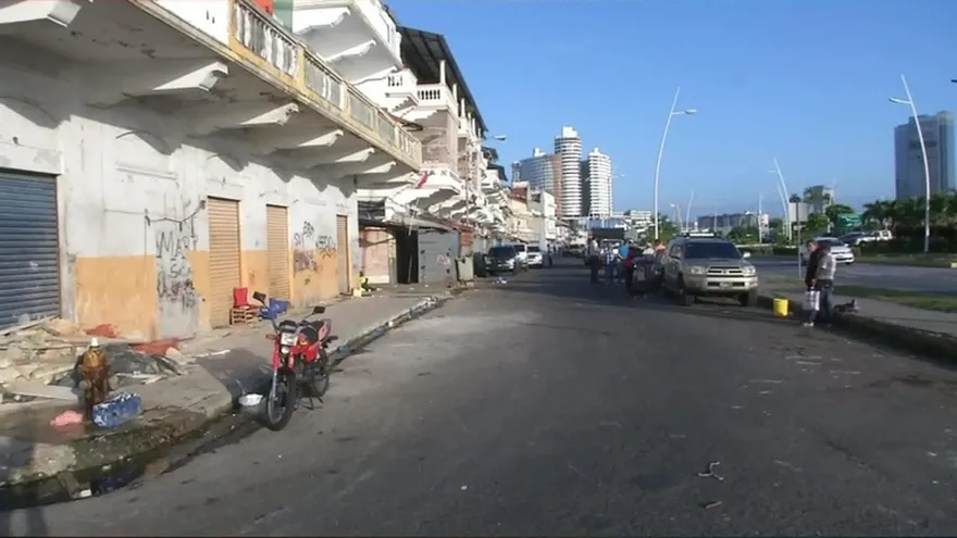 Se inicia el traslado de los buhoneros de El Terraplén