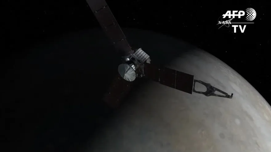 Sonda Juno orbita en torno a Júpiter
