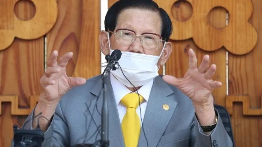 Lee Man-hee, de 89 años