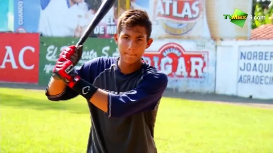 Miguel Amaya receptor de Los Santos