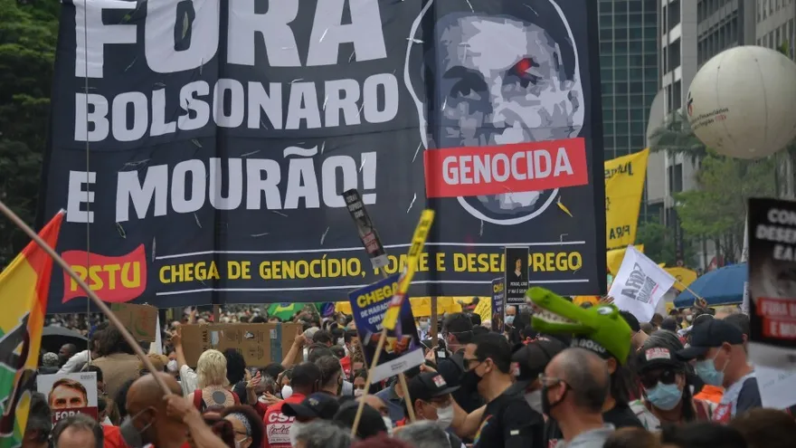 Protesta para pedir la destitución del presidente Bolsonaro.