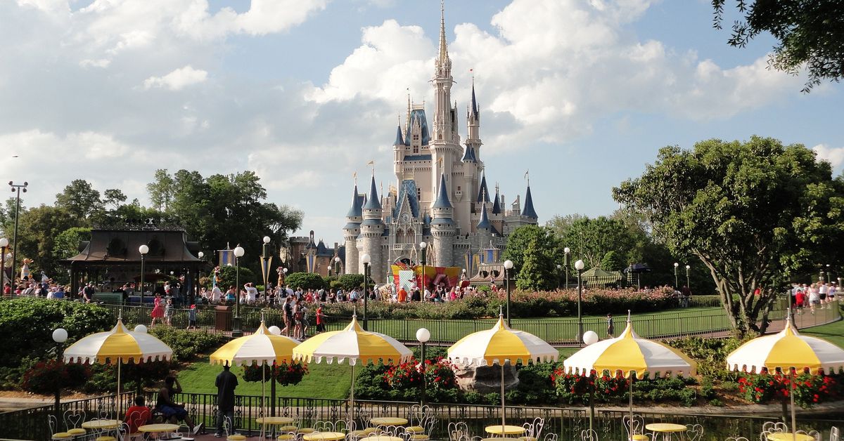 Disney prepara una super app para integrar Disney+, parques temáticos y cruceros en una sola plataforma