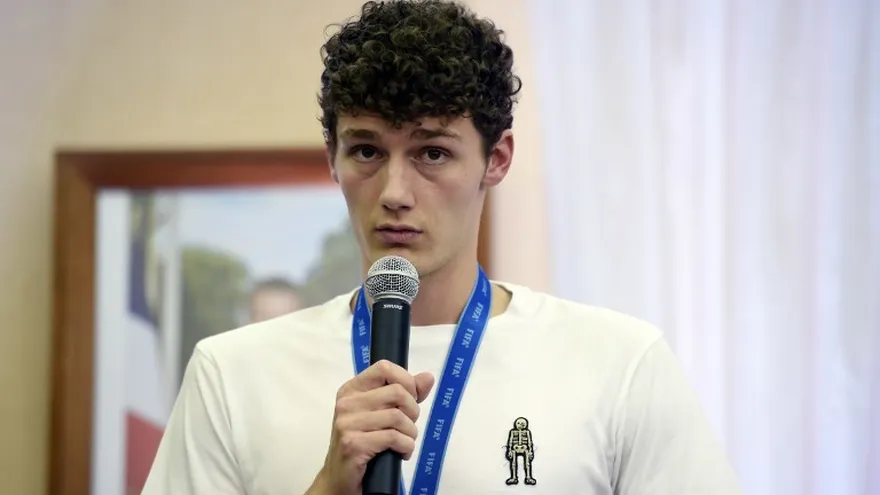 Benjamin Pavard está cerca de fichar por el Bayern