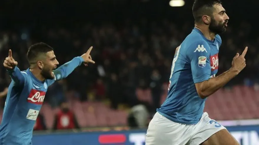 Albiol pone al Nápoles a dos puntos del líder Juventus | Agencias