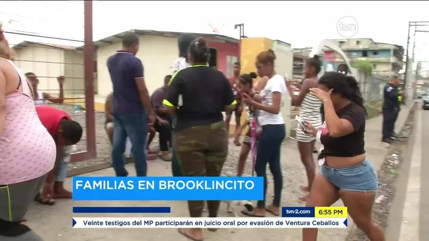 Moradores de Brooklincito piden se les construya proyecto de renovación